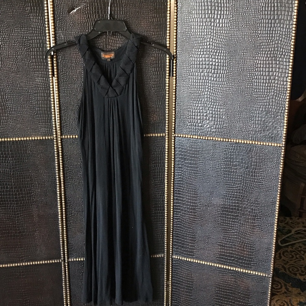 Black Braided-Neckline Sleeveless Maxi Dress